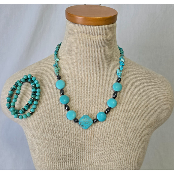 Turquoise Jewelry Set 20" Necklace and 2 Bracelets - Picture 8 of 8